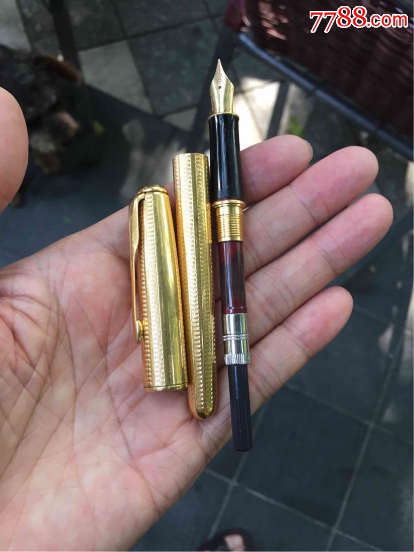 派克18k金笔