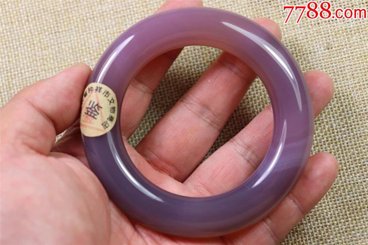 一只紫玉髓粗手镯