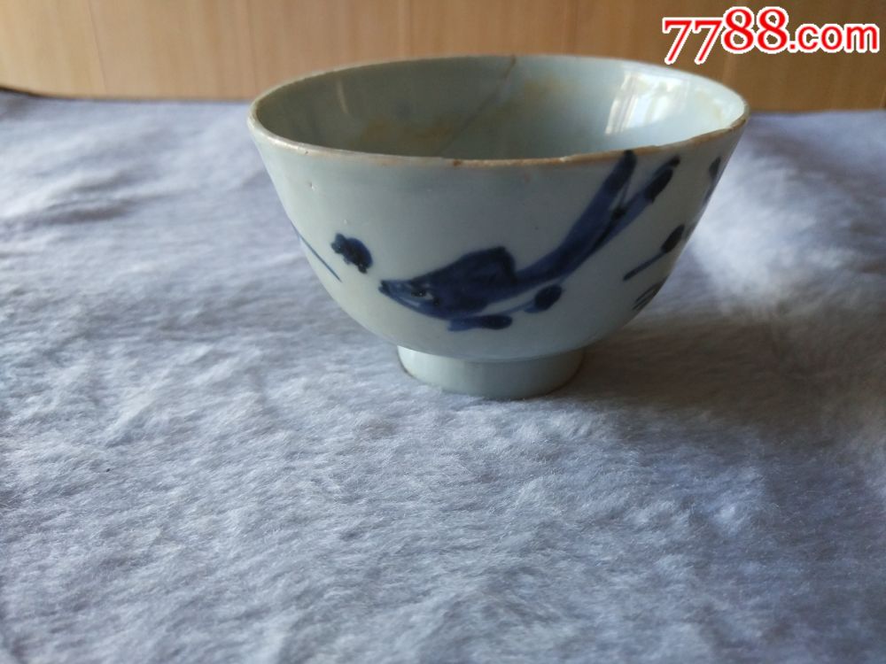 明代青花鱼纹杯惜有一冲线标本价出细节如图