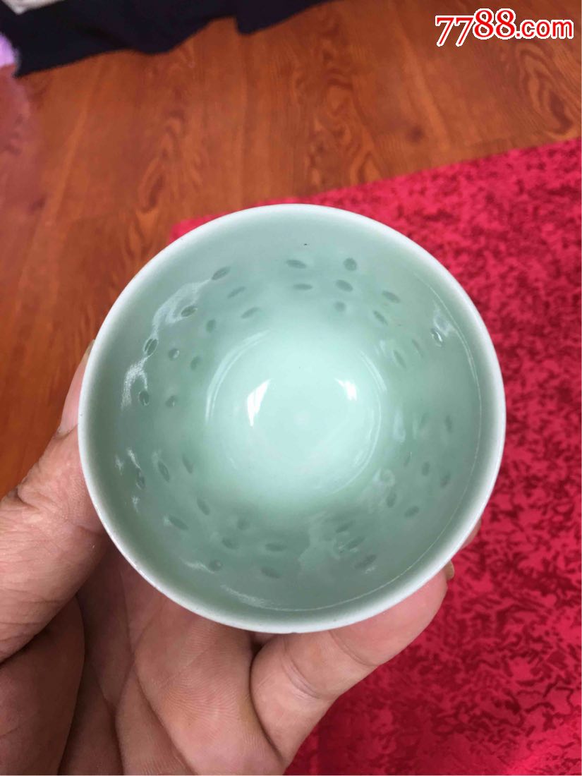 解放初龙泉窑青瓷玲珑杯(口7.5高5.