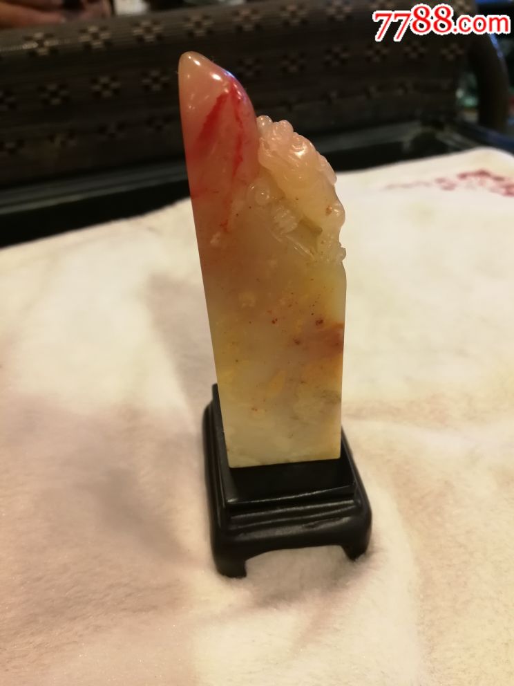 巴林彩冻鸡血石
