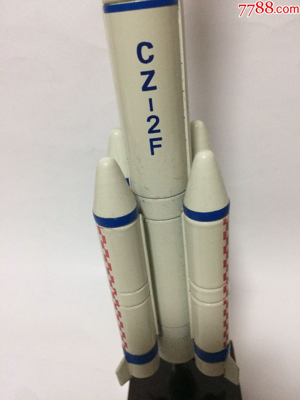 发射神舟载人飞船火箭纪念模型_飞机/航天模型_收藏小