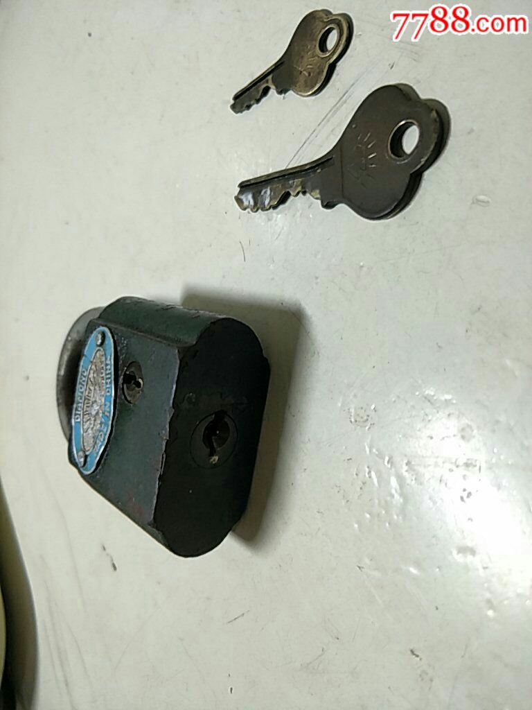独特的仪器铁锁v仪器纸箱图片