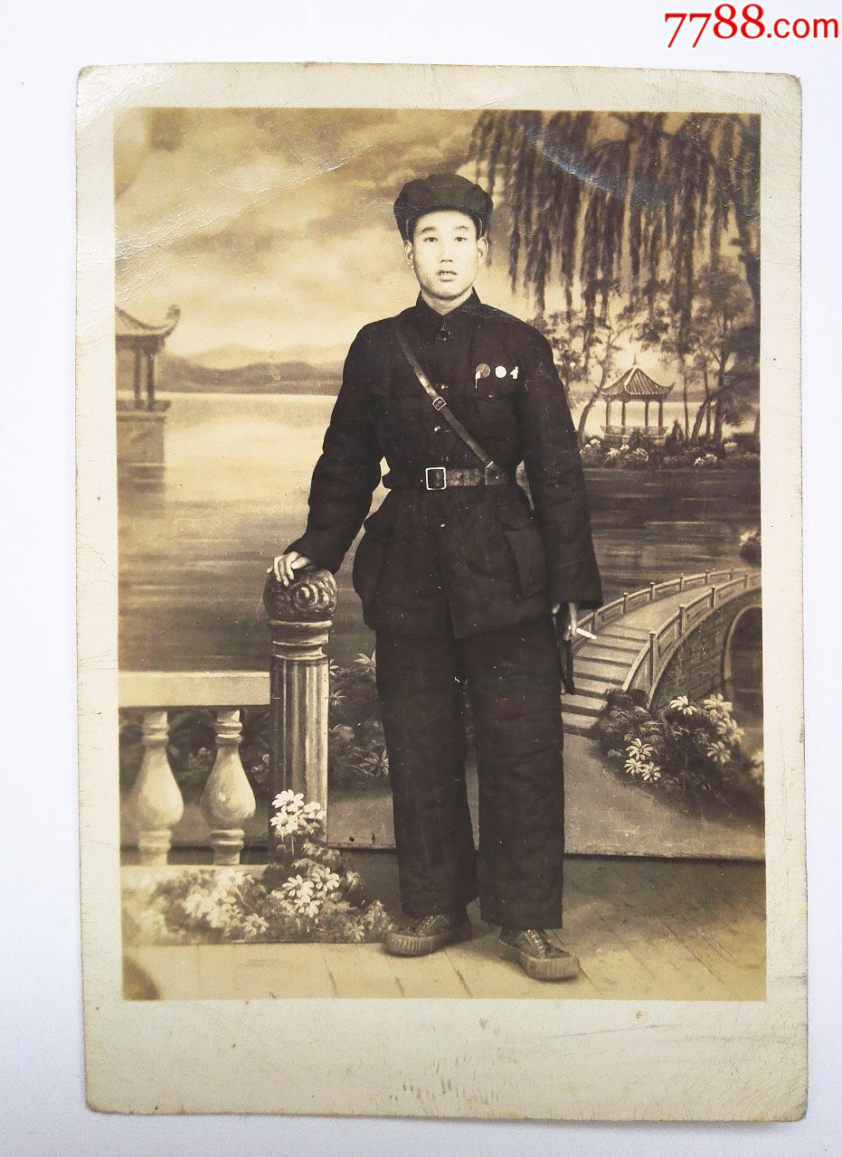 50年代"拿烟军人"道具背景照(少)