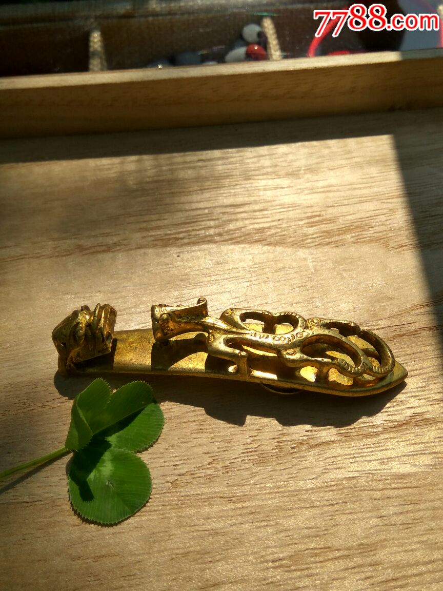 清早期铜鎏金苍龙教子