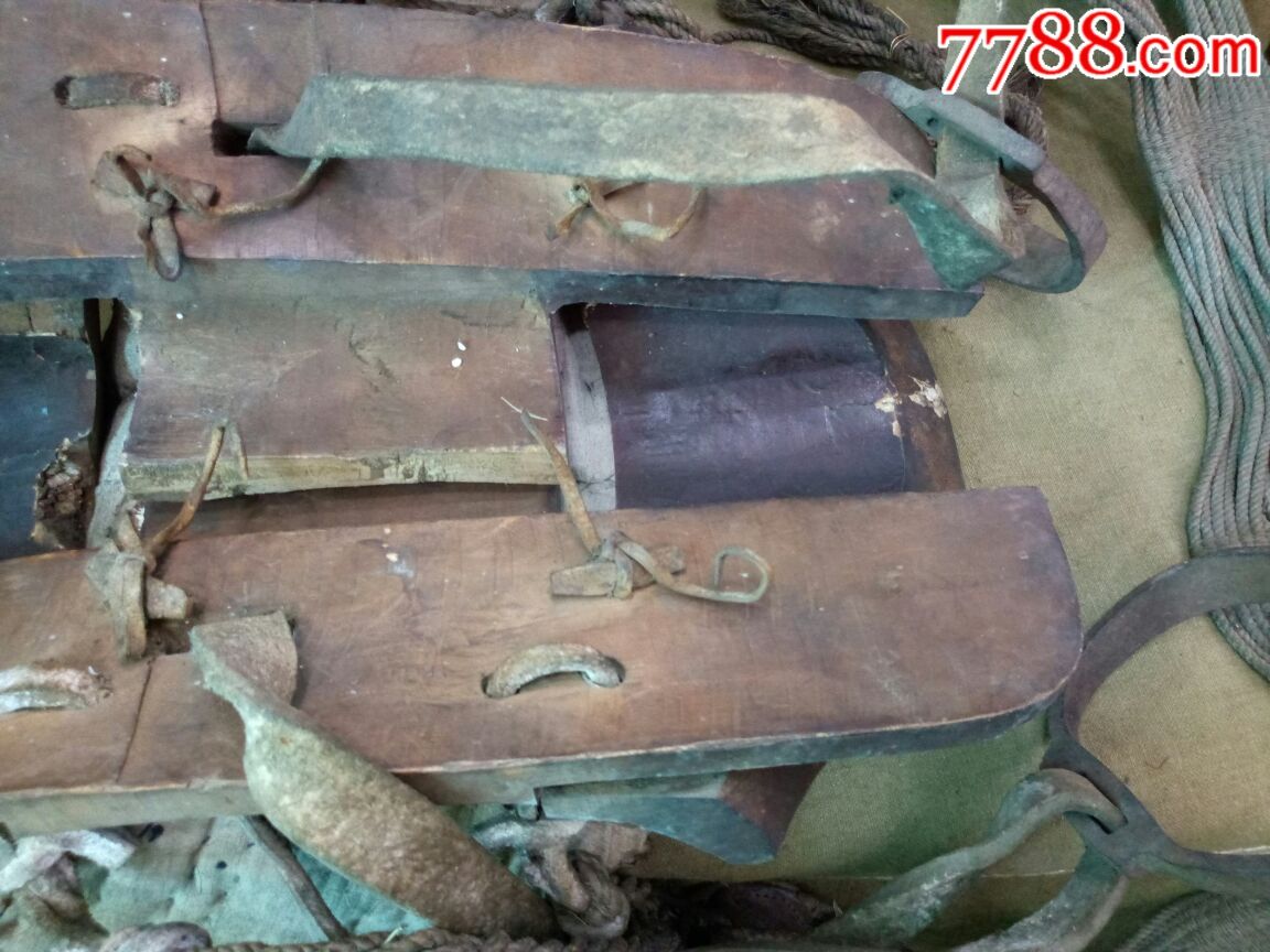 抗战时期骑兵马鞍子,军马鞍