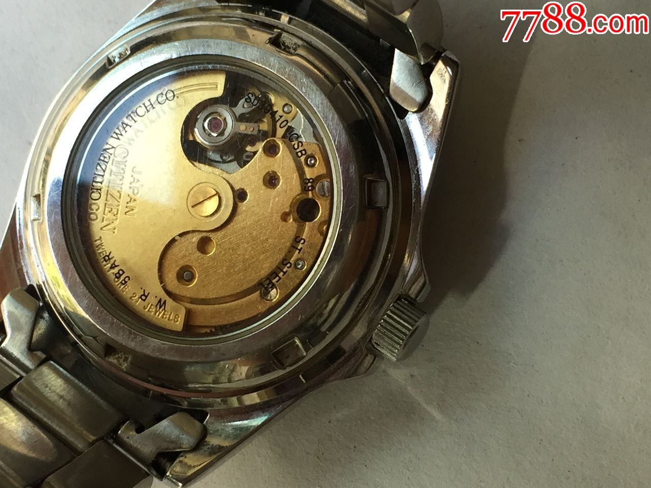 日本西铁城透底黄机心8210自动日历机械手表