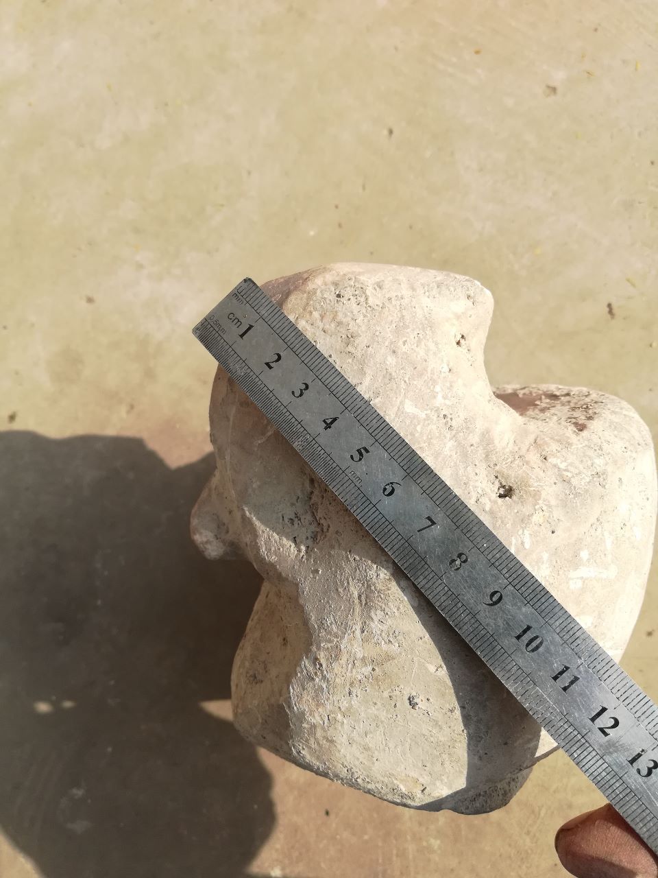 石猴一个18厘米*15厘米*12厘米