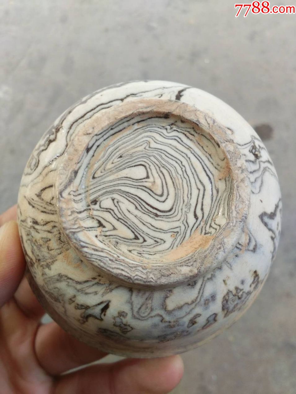 白瓷绞胎碗