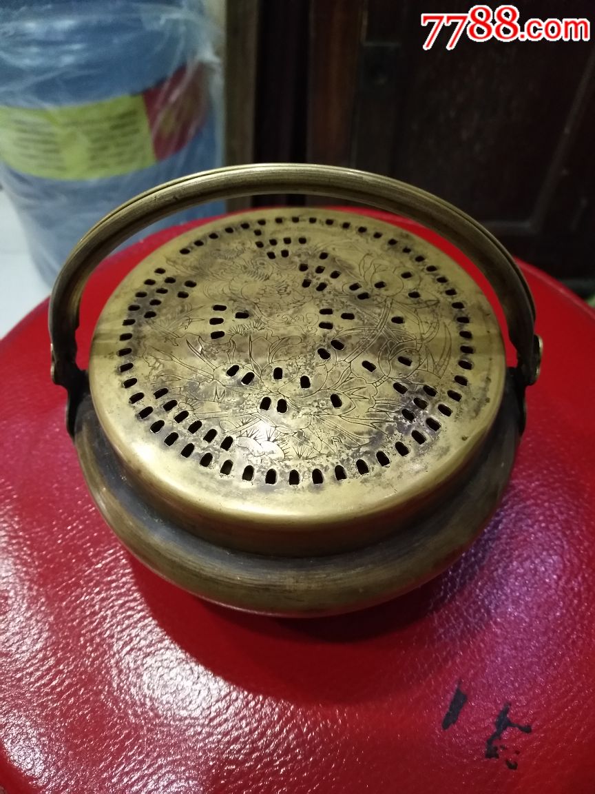 铜暖炉
