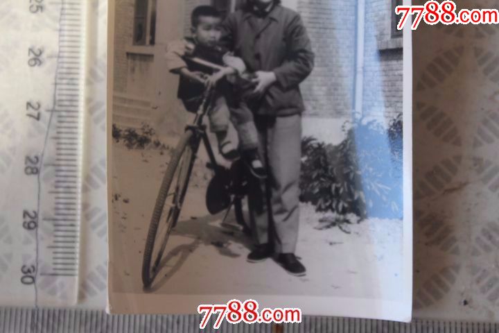 母子二人-自行车-小朋友坐在自行车的大梁上_第3张_7788收藏__中国