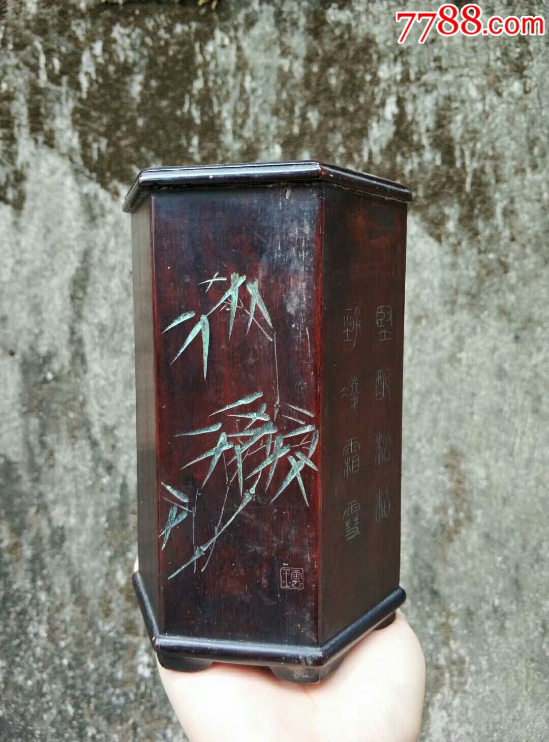 民国木雕笔筒,造型精致_价格2800.