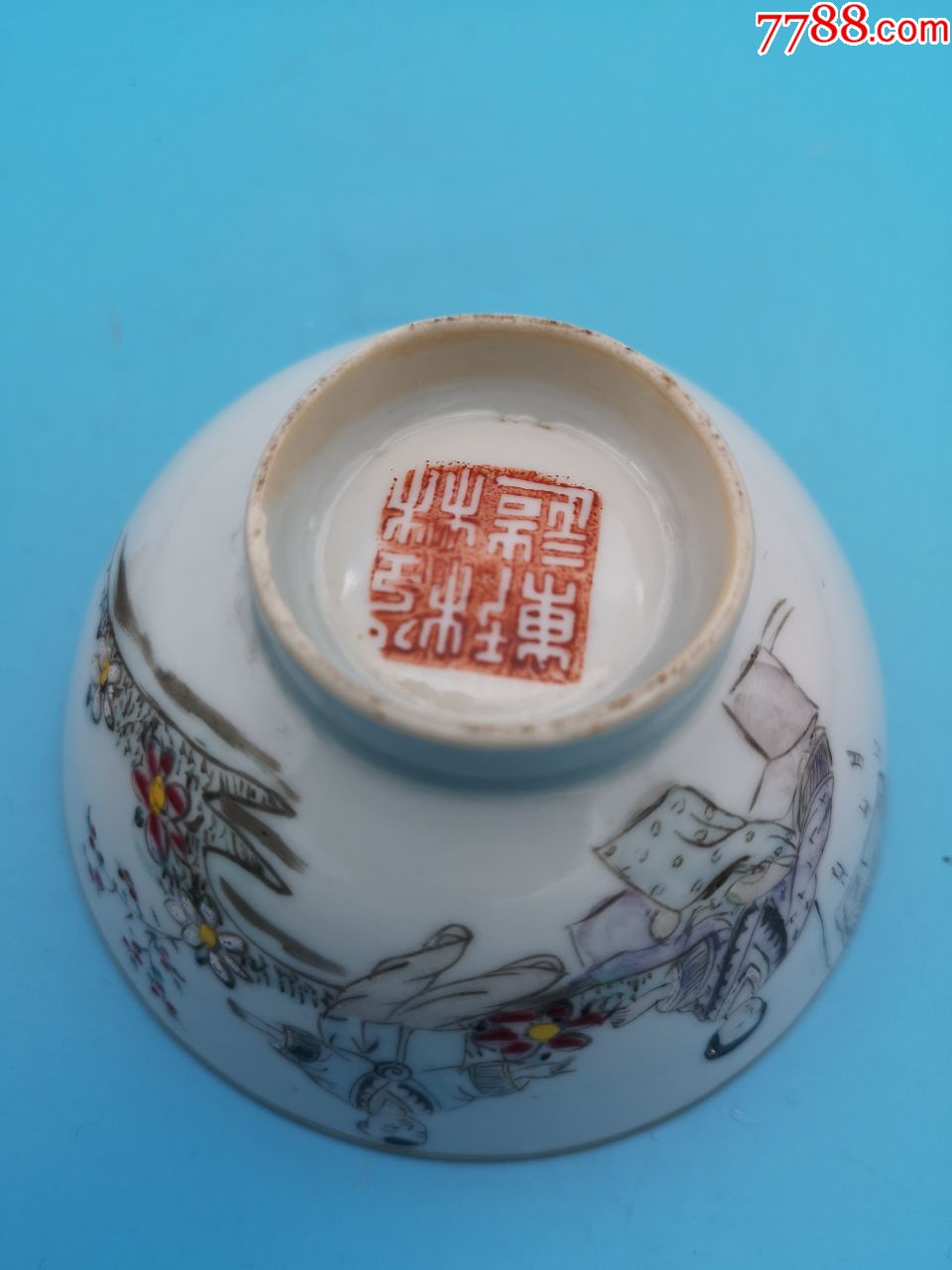 民国名家松林轩作细路粉彩美人如玉纹莲子茶碗