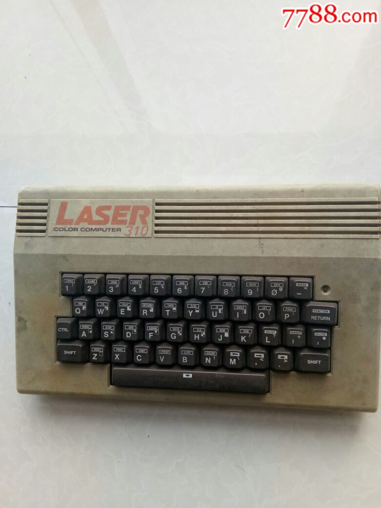 84年的老电脑,古懂电脑,laser/310(娃娃机)