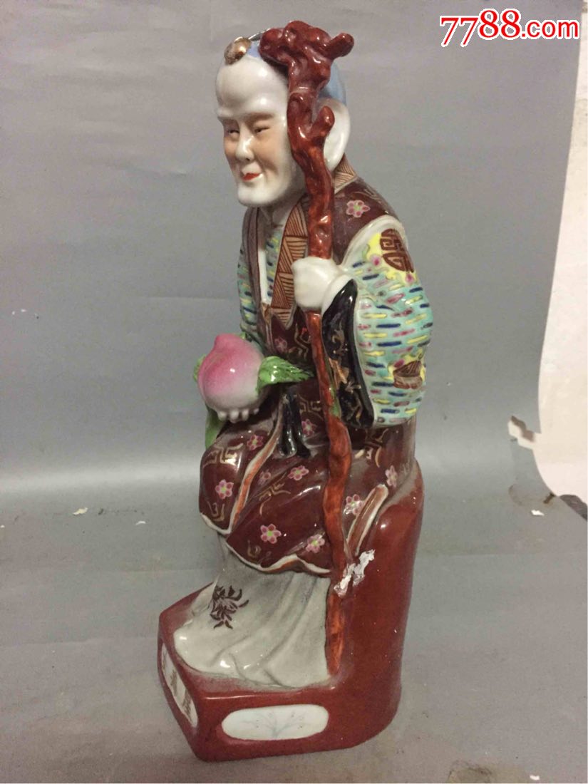 解放景德镇女寿星,开脸端庄大方,瓷胎厚重,手工拉胚,十分难得,高37×