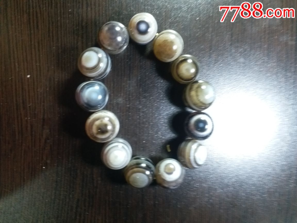 蚕丝玛瑙带眼手串