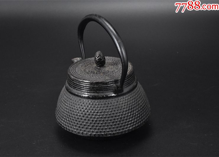 日本回流南部铁器古董老铁壶(收藏佳品,著名南部文秀堂霰纹铁壶)_价格