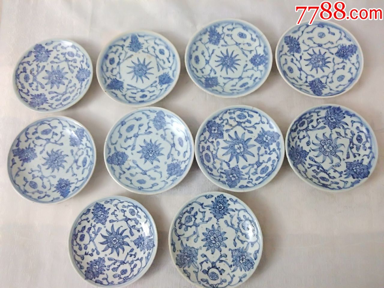 3284清代缠枝莲纹青花盘子10个_价格330.