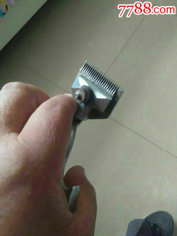 老式理发工具(推子)手动