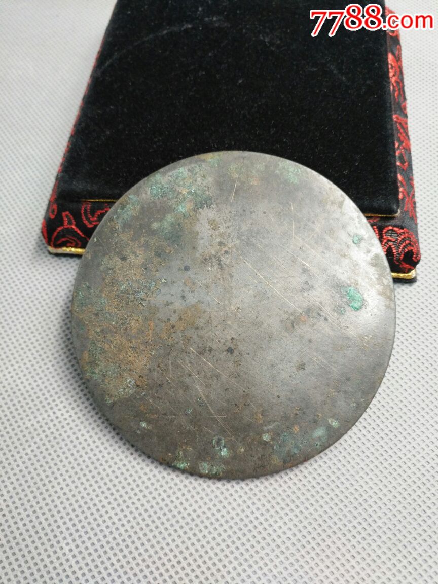 明代素面铜镜.径9.2厘米.重149.9克.全品.