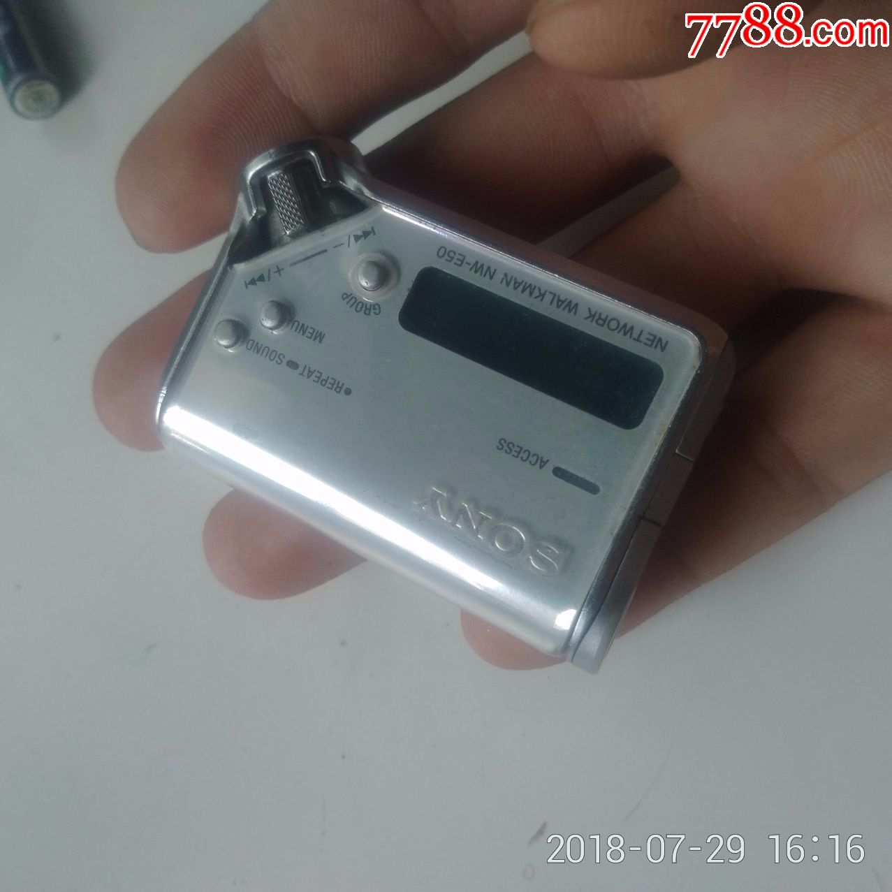 索尼mp3播放器nwe50成色差