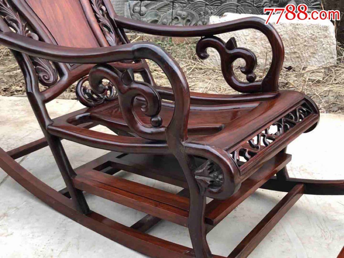 老红木摇椅(大红酸枝),包浆浑厚,品相完美,完整漂亮,适合收藏.