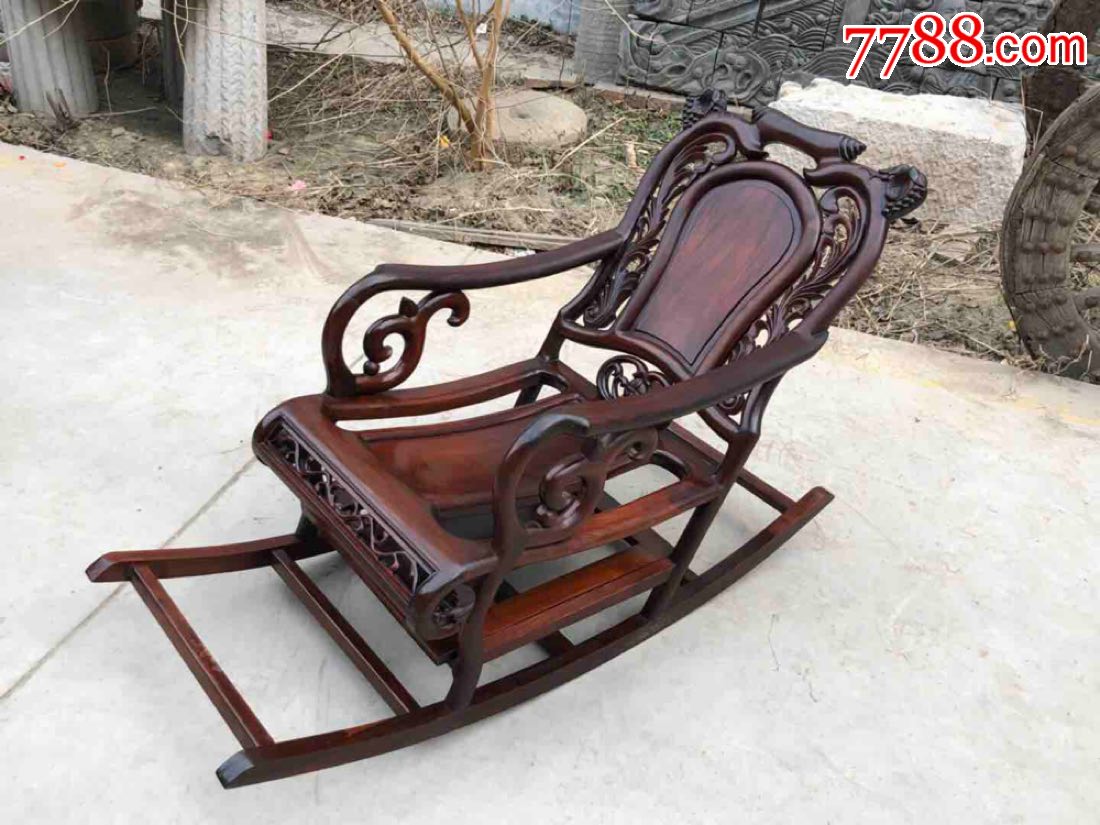 老红木摇椅(大红酸枝),包浆浑厚,品相完美,完整漂亮,适合收藏.