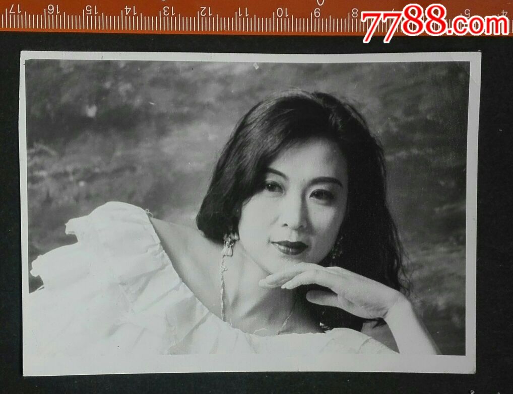八十年代美女艺术照