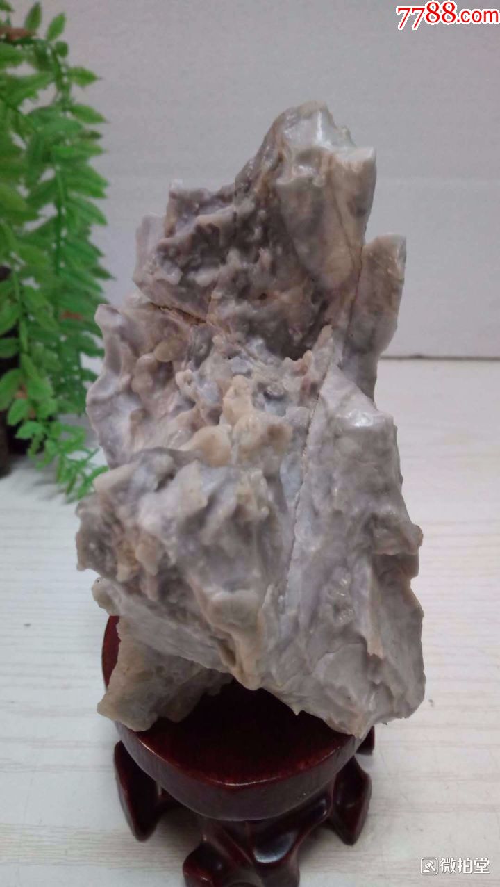 变化风凌石,包浆厚重,完整无伤.12*12*7厘米,840克,罗布泊