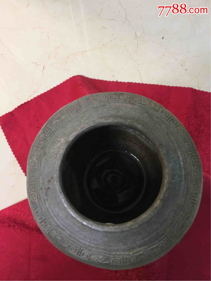 纹饰精美宋代灰陶罐