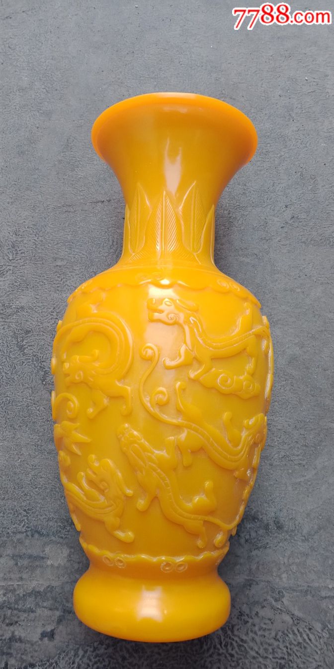 鸡油黄琉璃瓶