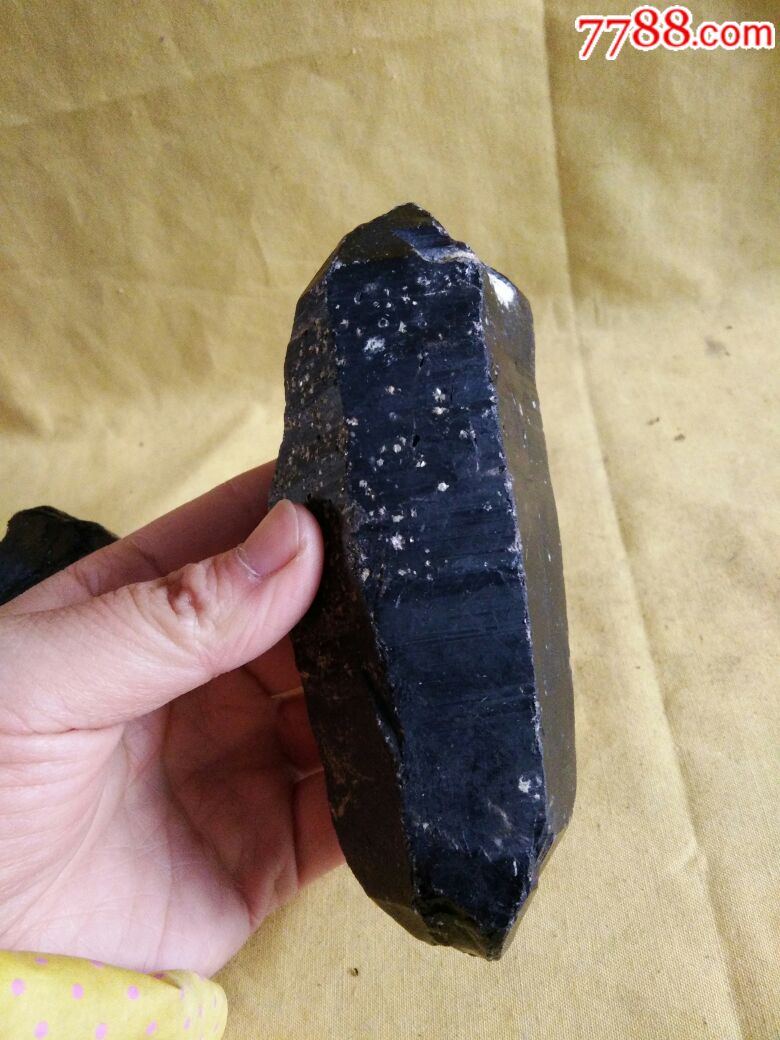 黑水晶原石
