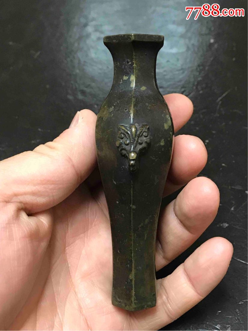 清代小铜瓶