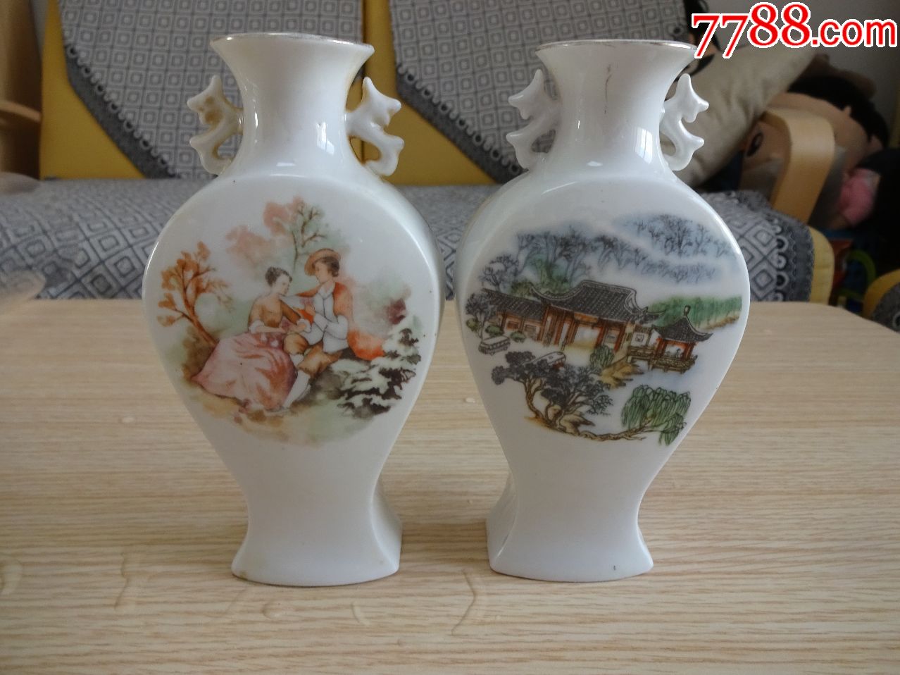 稀少老酒瓶两个_酒瓶_画中景【7788收藏__中国收藏