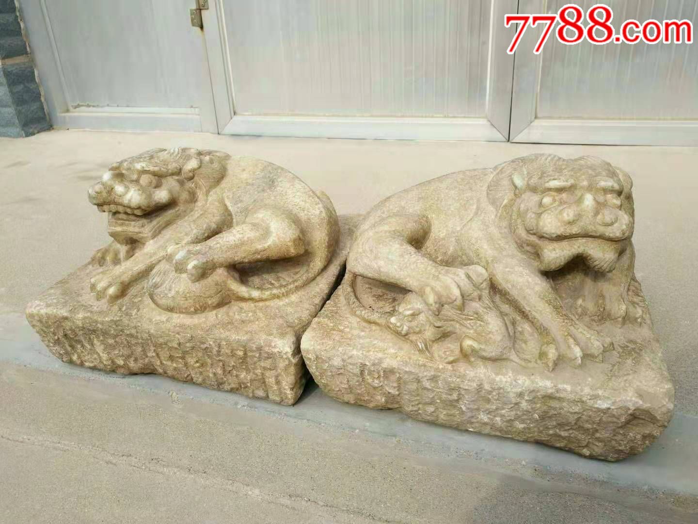 汉白玉狮子