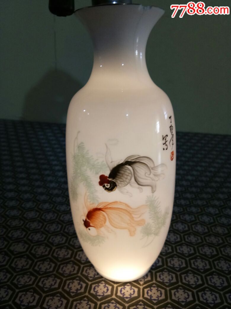 山东淄博瓷厂手绘金鱼小花瓶