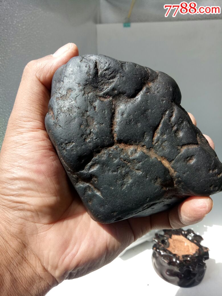火星碳质陨石(强磁)
