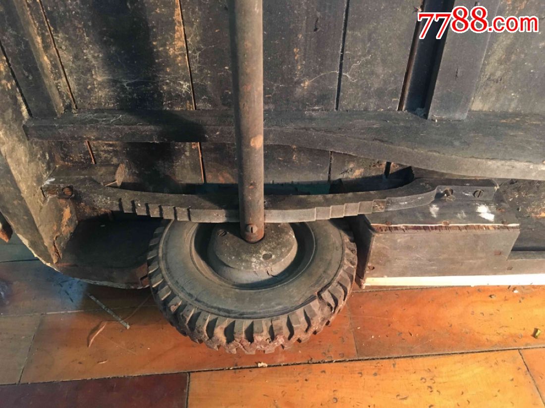 50年代汽车厂制作的大木头客车模型,怀旧漂亮的大玩具