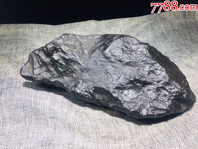 1842新疆硅化铁陨石陨铁,2790克_价格340.
