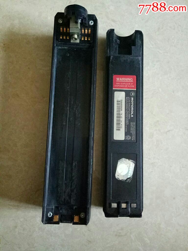 摩托罗拉8*00×2大哥大