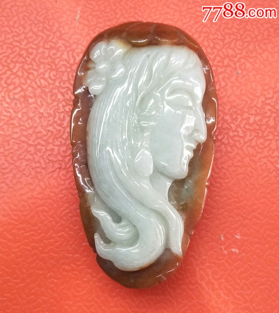 翡翠巧雕美女头像挂件