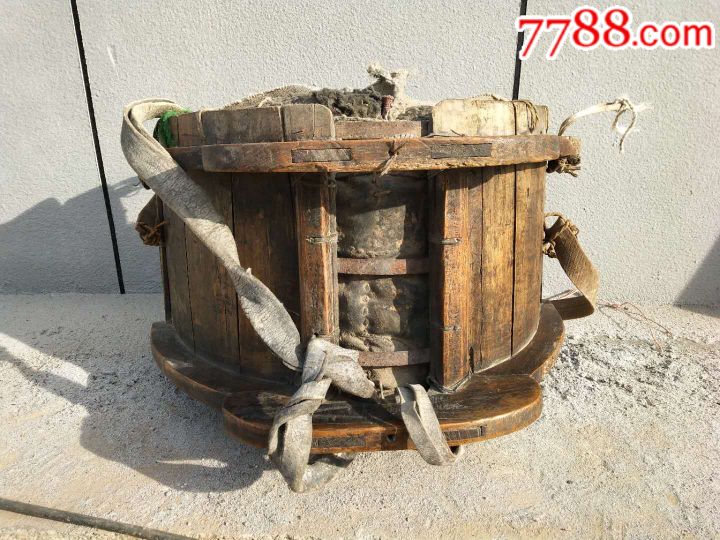 下乡收来的老式马鞍子,木质马具老木头马鞍影视道具民俗装饰品摆件!