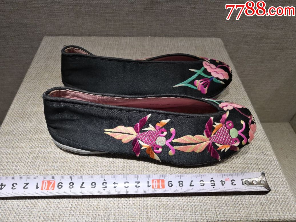 怀旧老鞋子收藏解放后千层底刺绣布鞋纯手工缝制原品包老
