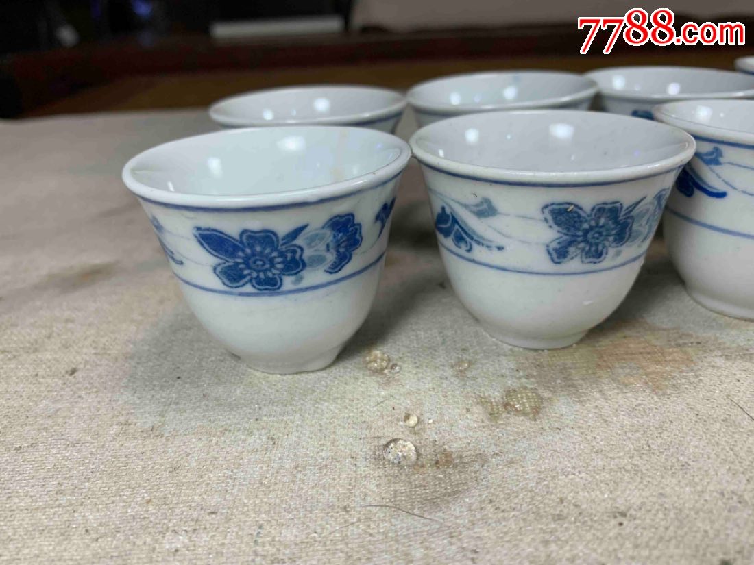 古董古玩收藏杂项近代蓝色花卉酒盅酒杯瓷器青花瓷茶杯杯子_价格400.