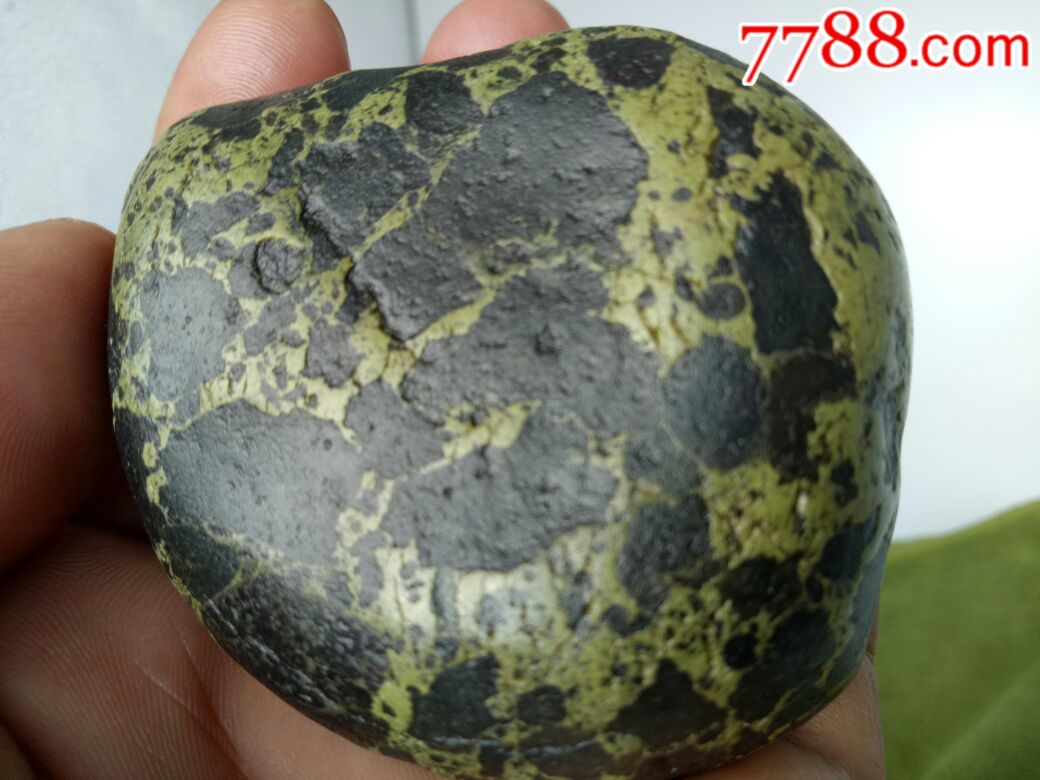 黄金橄榄陨石(强磁)