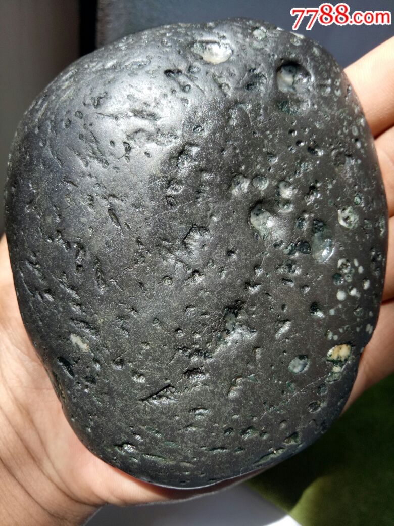 绿球粒玉化石铁陨石(强磁)
