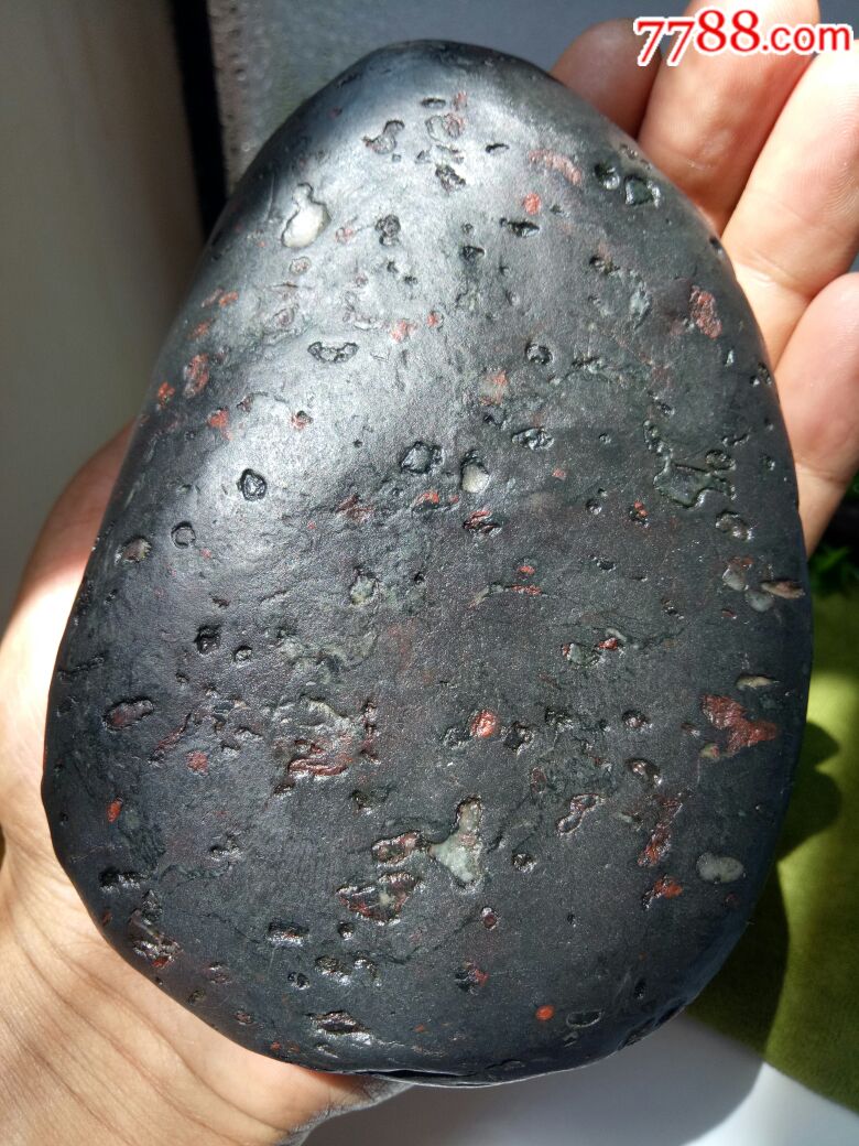 红球粒石铁陨石(强磁)