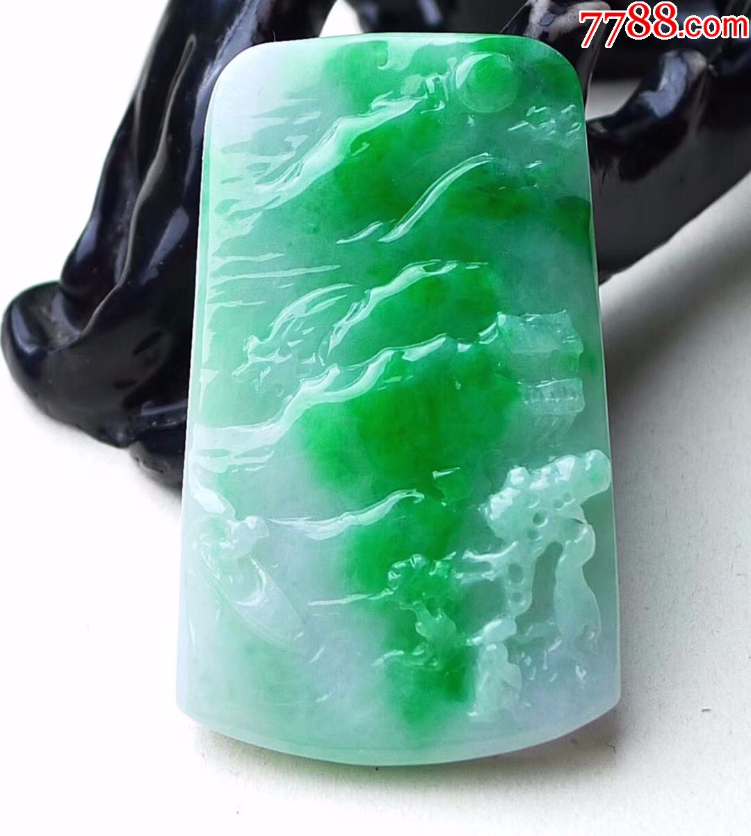 天然a货翡翠精美水润绿色山水牌山水相连