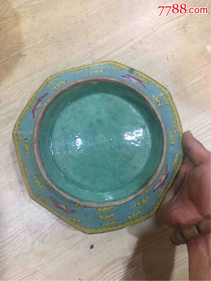 清代大八角粉彩碗