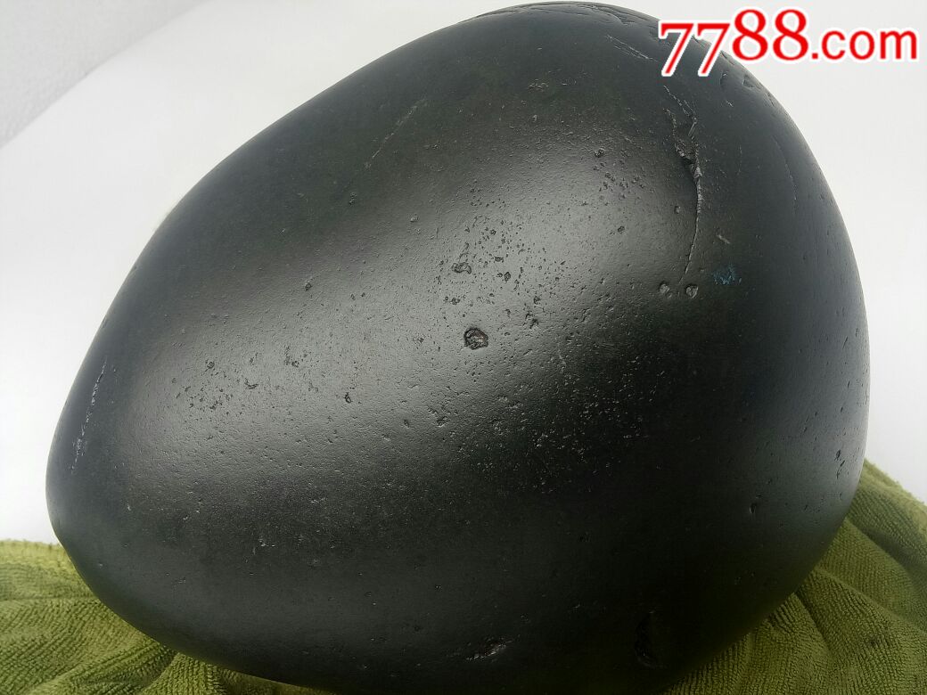 火星黑金刚陨石(强磁)